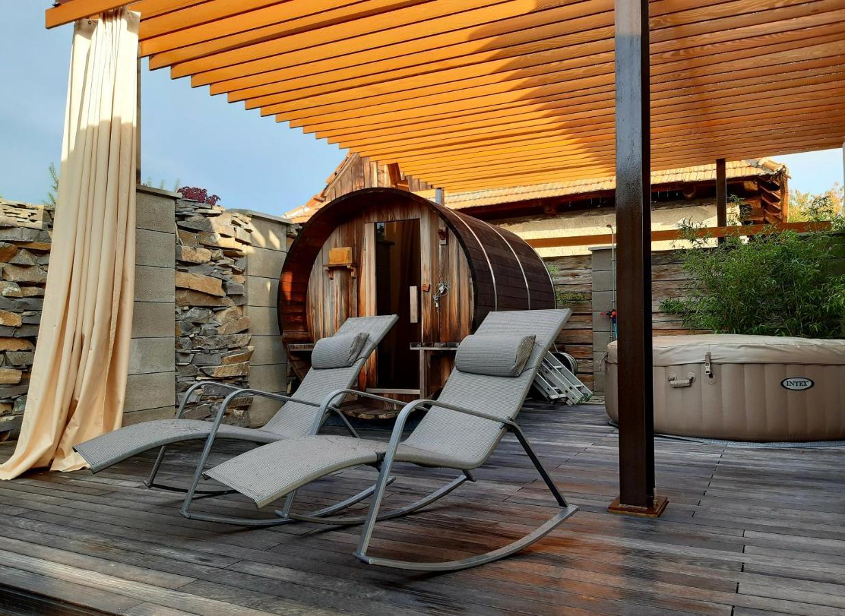 Vigeo Lounge B&B Coffee Bajmóc Kültér fotó